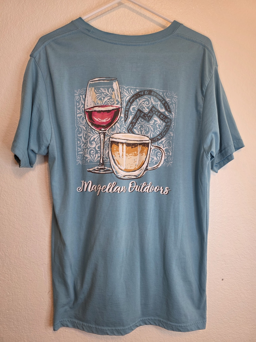 Magellan Outdoors Blue Graphic Wine and Beer Glass Home Accent